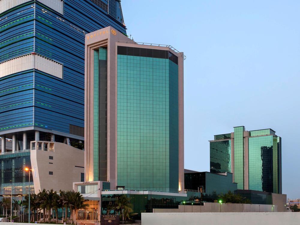 Hotel The Venue Jeddah Corniche Exterior foto The headquarters of the Central Bank of Kuwait in Kuwait City